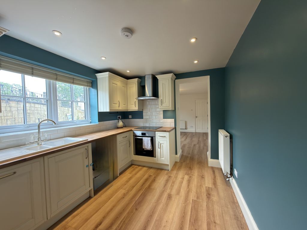 Property photo 2 of 16 Kitchen