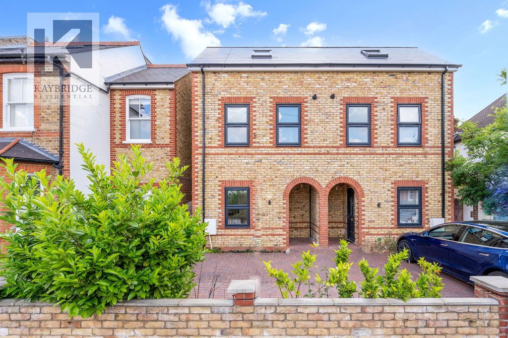 Property photo 1 of 20 Douglas Road, Surbiton - Kt6 7Sb