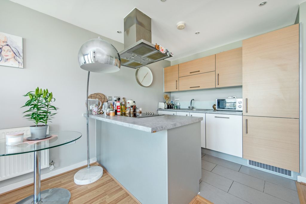 Property photo 2 of 8 Photo 02