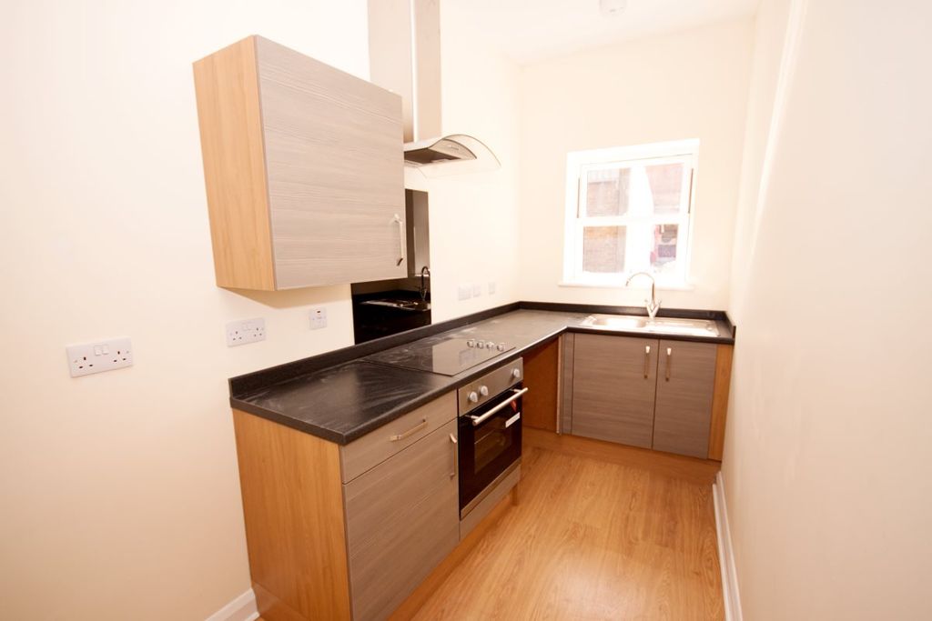 Property photo 1 of 5 Modern One Bedroom Apartment