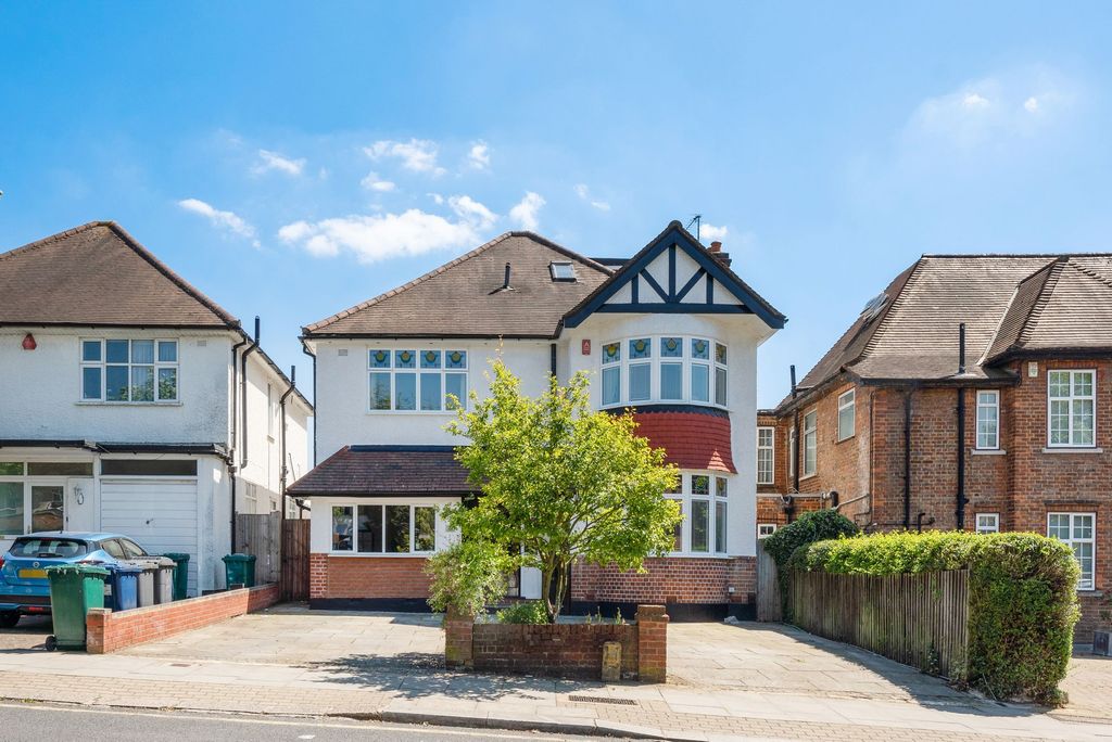 Additional image 20 of 6 bed detached house for salePenshurst Gardens, Edgware HA8