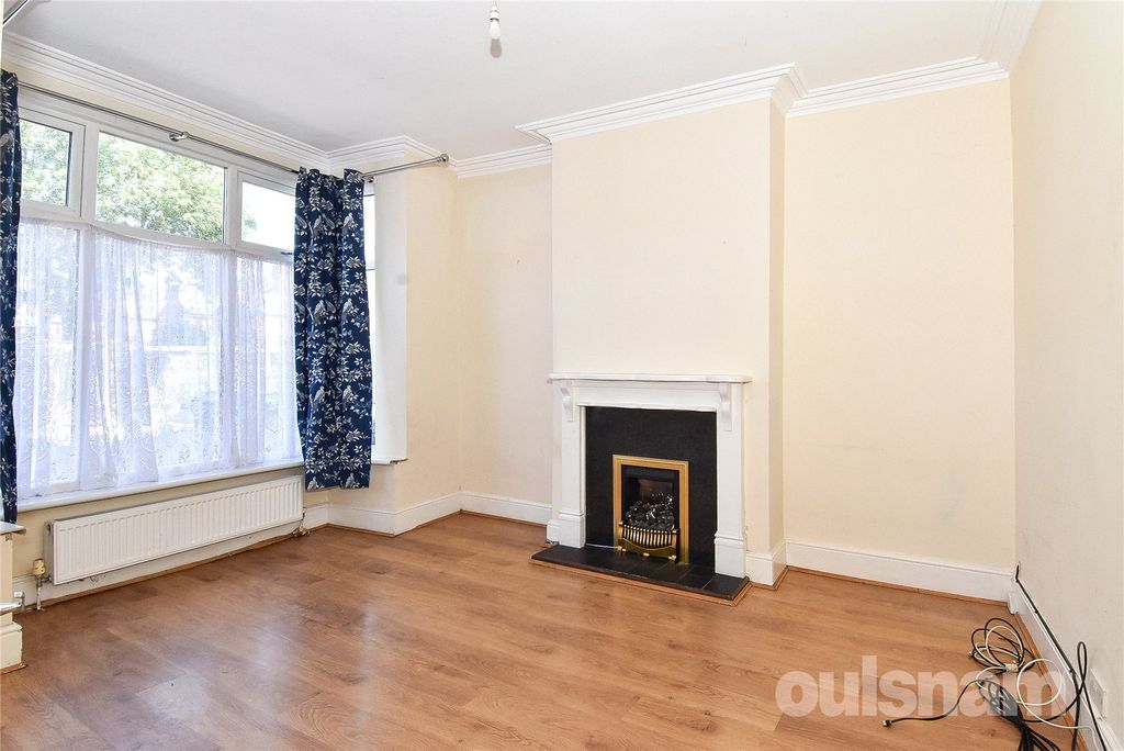 Property photo 2 of 25 Picture No. 04