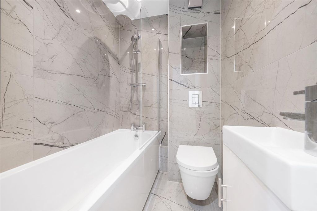 Property photo 2 of 12 Mosslea Road-7.Jpg