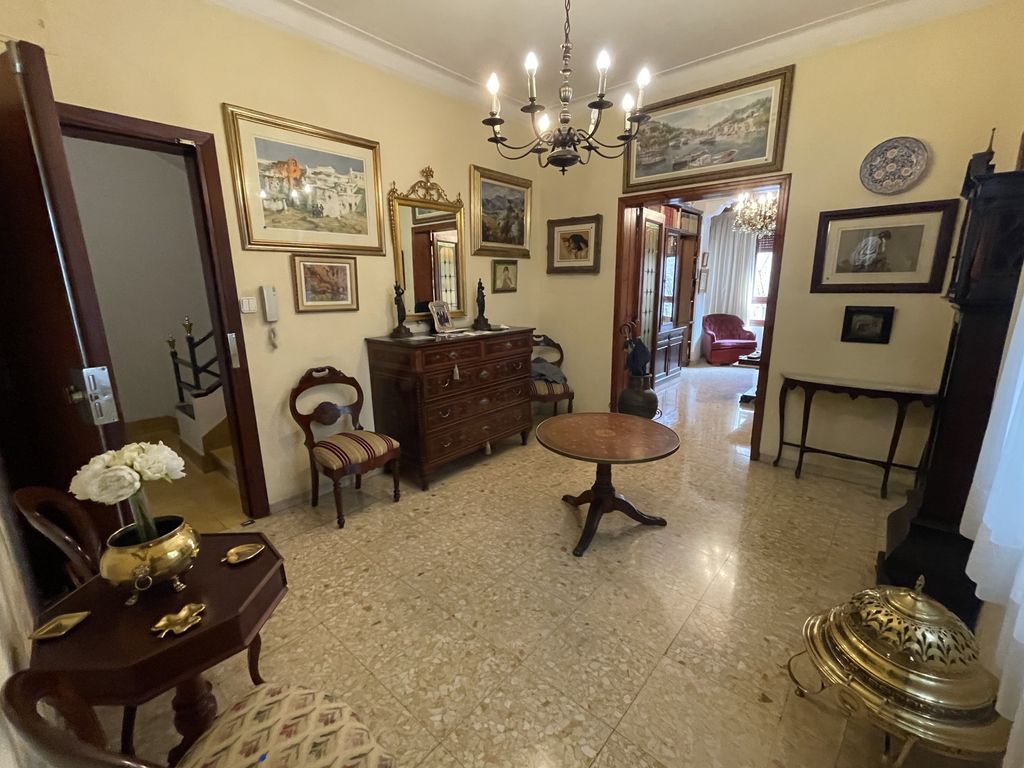 Property photo 3 of 18 7.Jpg