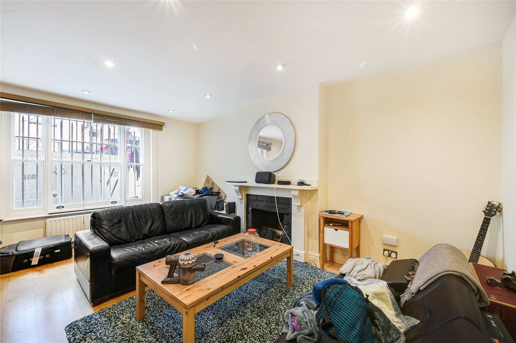 Property photo 1 of 11