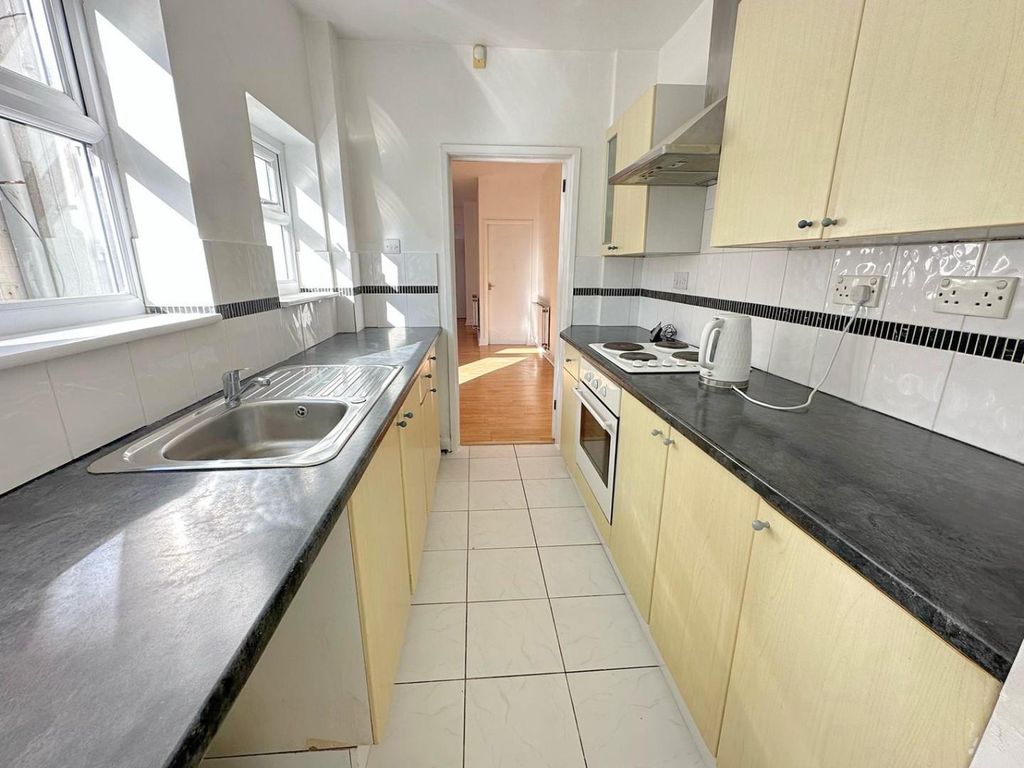 Property photo 3 of 15 .08.Jpg