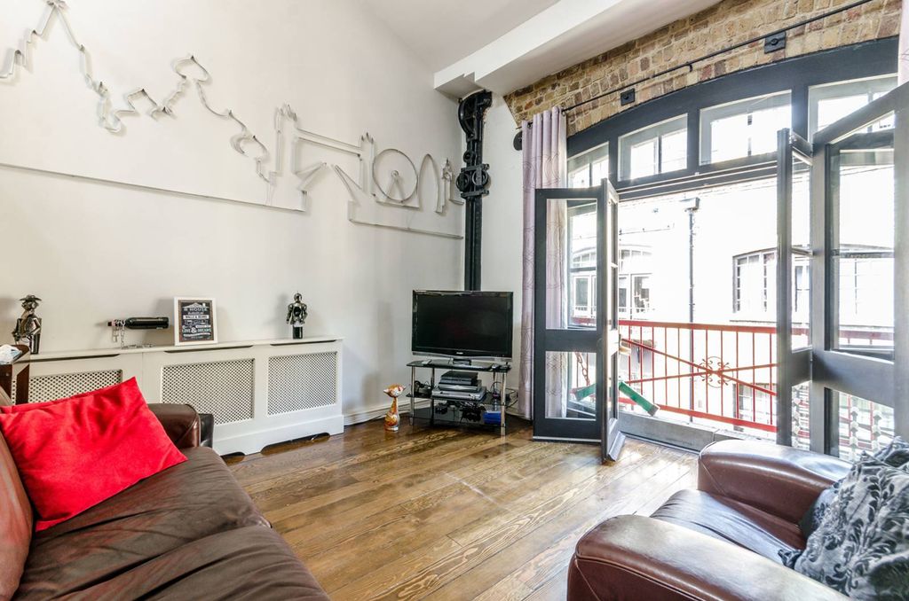 Property photo 1 of 18