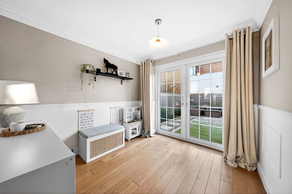 Property photo 3 of 14