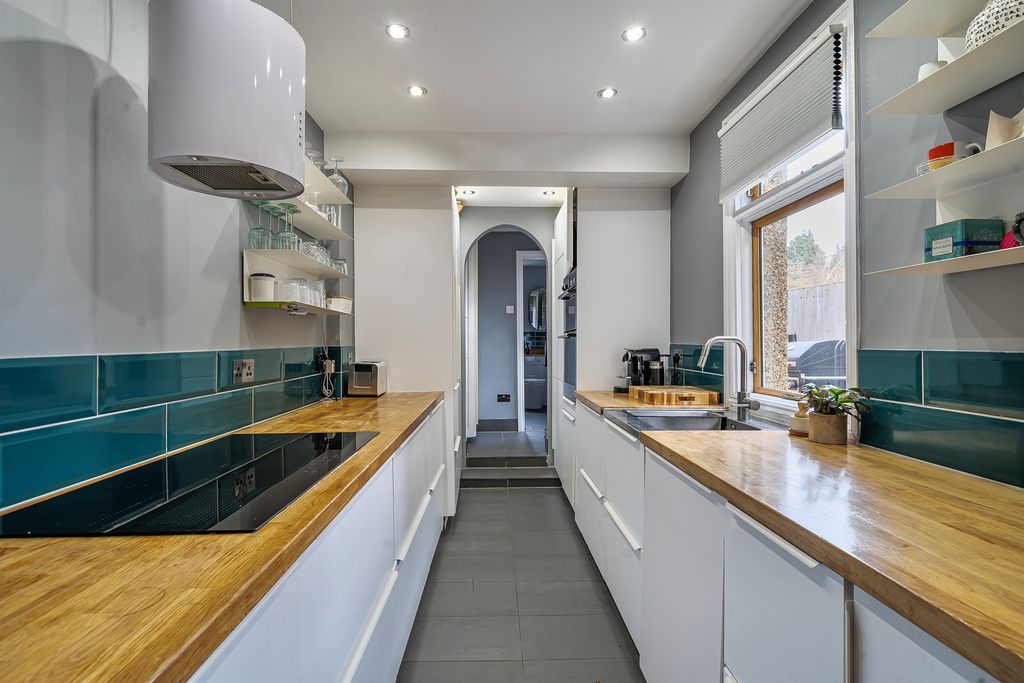 Property photo 2 of 14