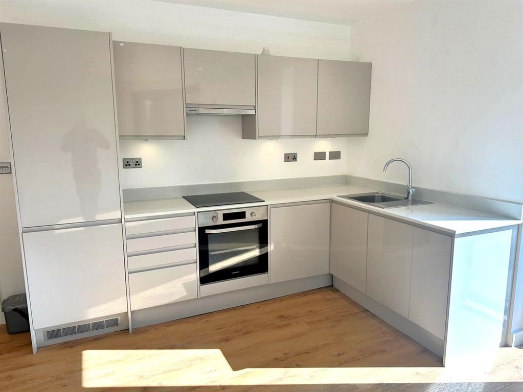 Property photo 2 of 7 Kit.Jpg