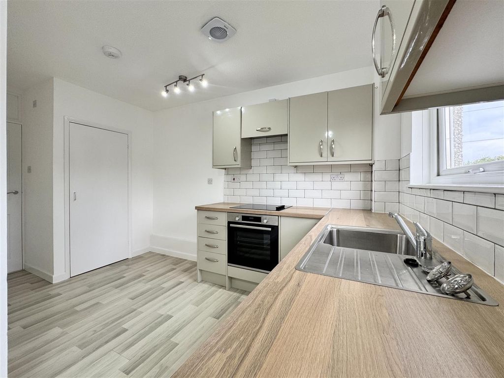 Property photo 2 of 14 Kitchen Diner