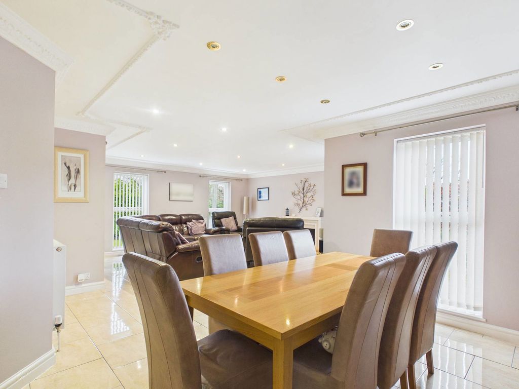 Property photo 3 of 41