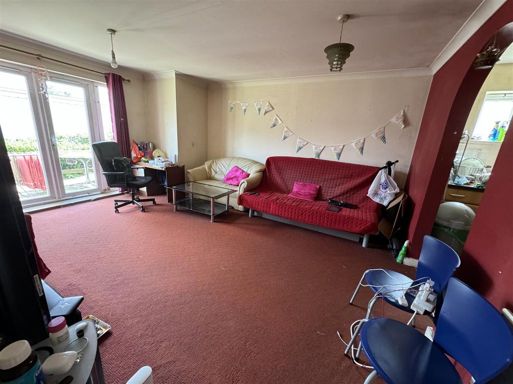 Property photo 3 of 8 Img_3090.Jpg