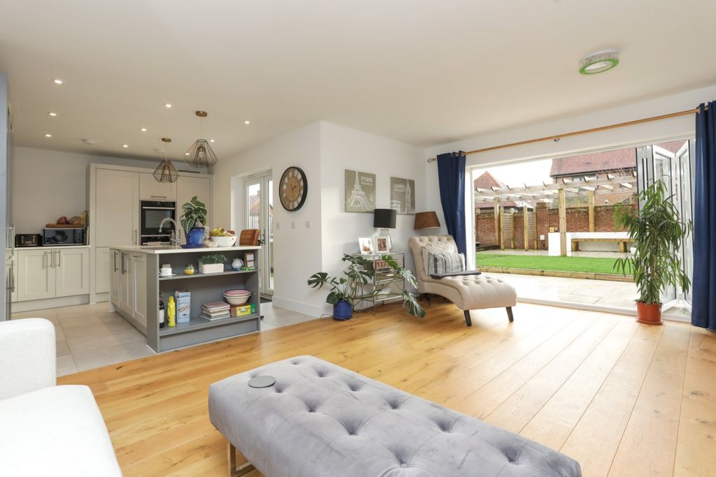 Property photo 2 of 23 Picture 2