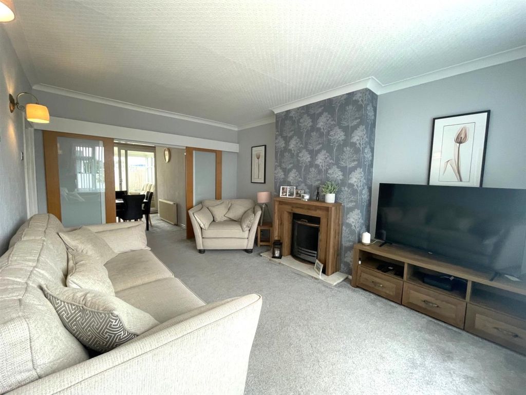 Property photo 2 of 22 B.Jpg