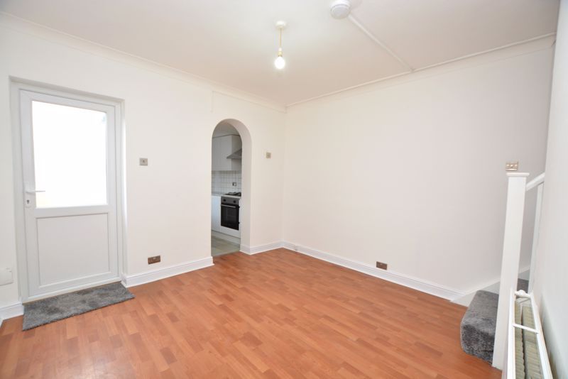 Property photo 3 of 10 Photo 3
