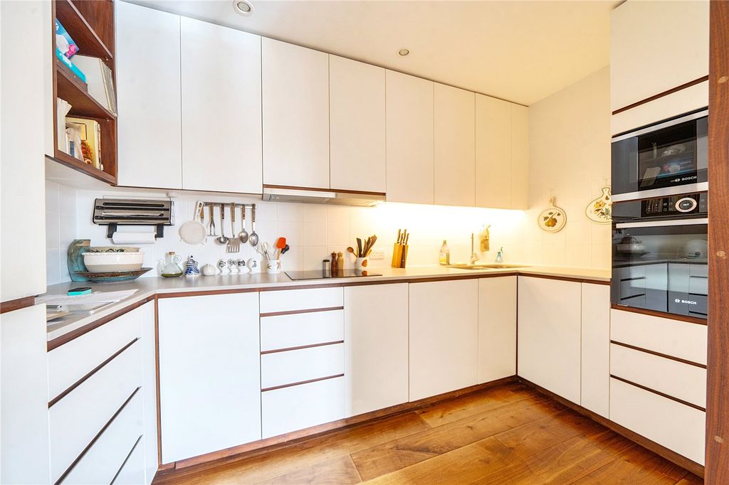 Property photo 2 of 14 Kitchen