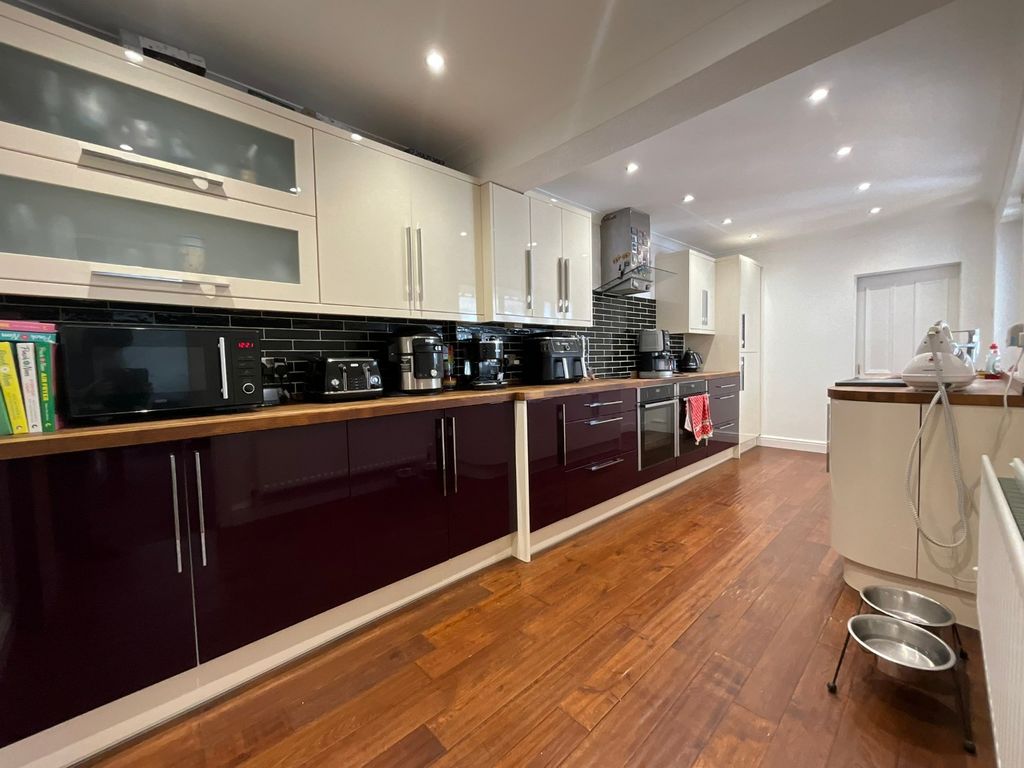 Property photo 1 of 19 4474371