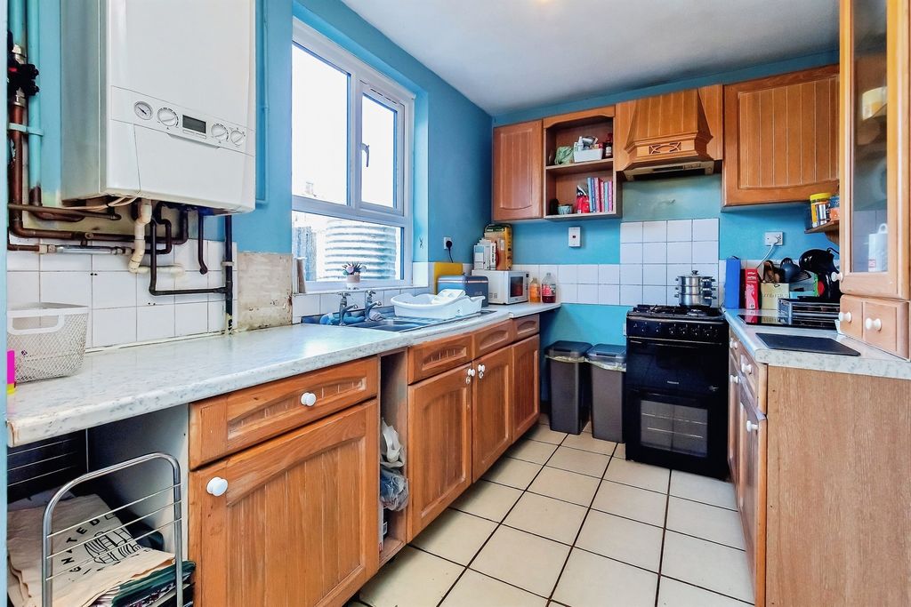 Property photo 3 of 19