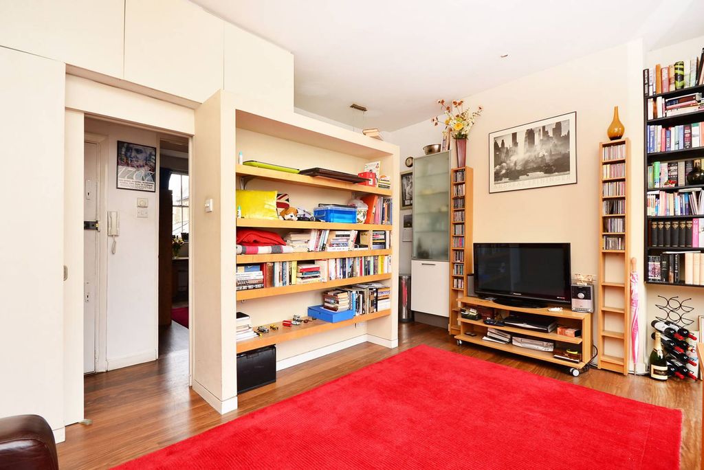 Property photo 3 of 9