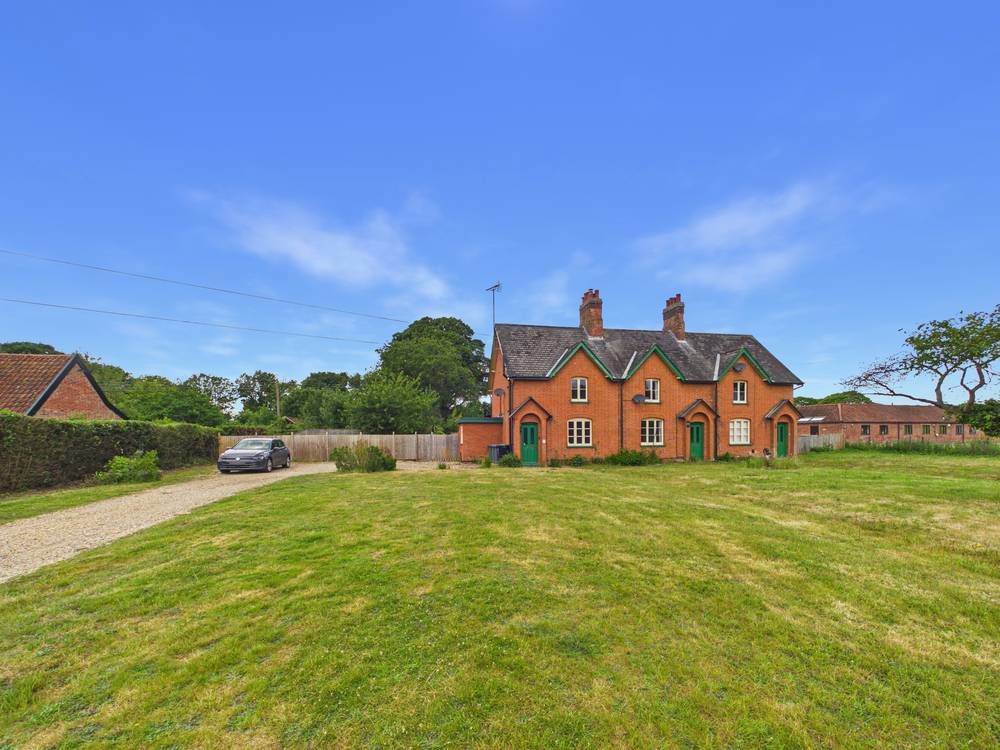 Property photo 1 of 13 Giraffe360-Still013