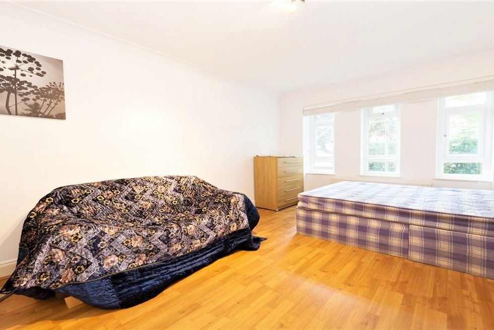 Property photo 3 of 11