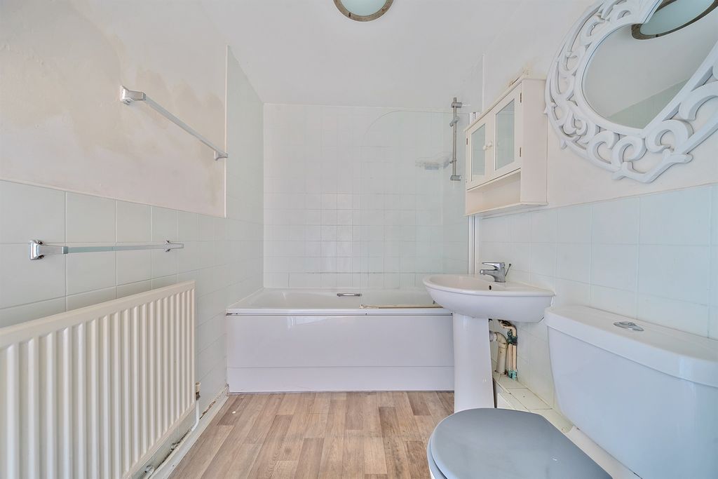 Property photo 2 of 7 1300023-9-682Df44Bd75E1-Arw.Nef (2)