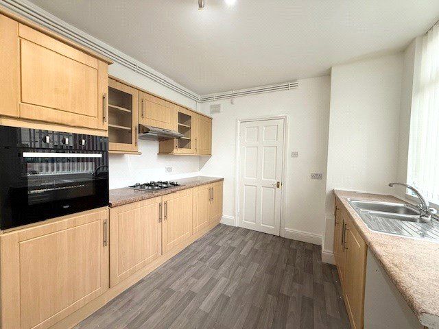 Property photo 2 of 7 Picture No. 15