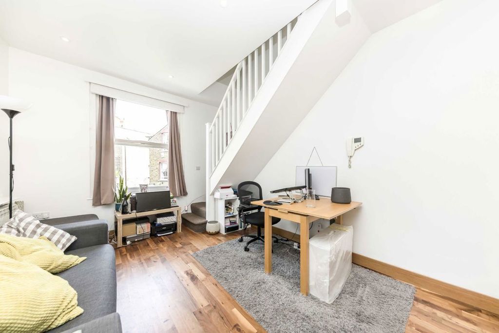 Property photo 2 of 5