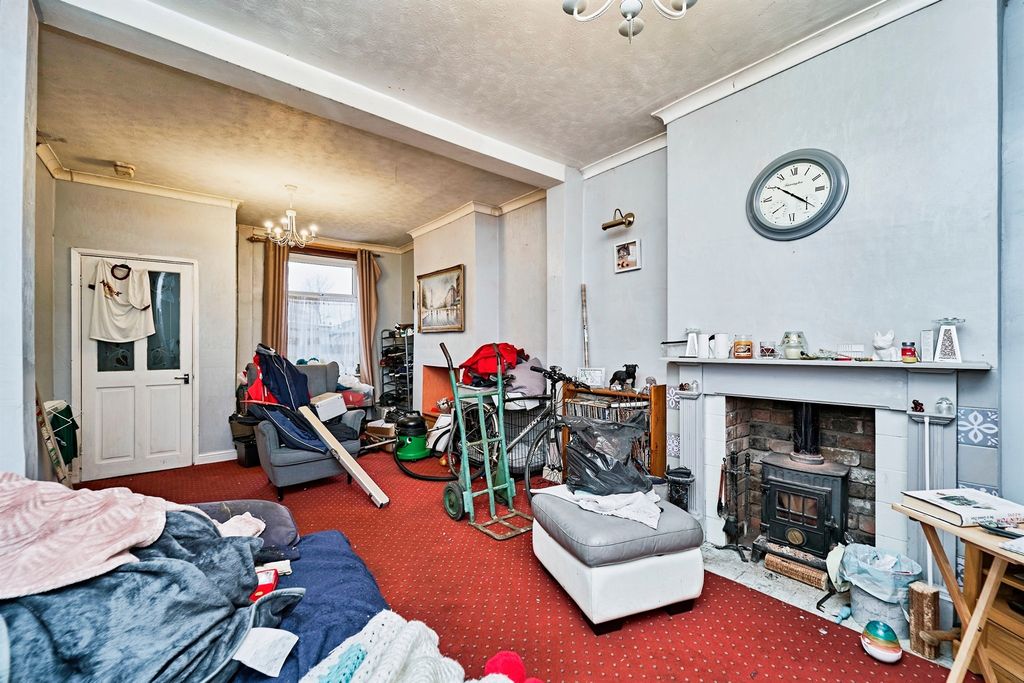 Property photo 3 of 17