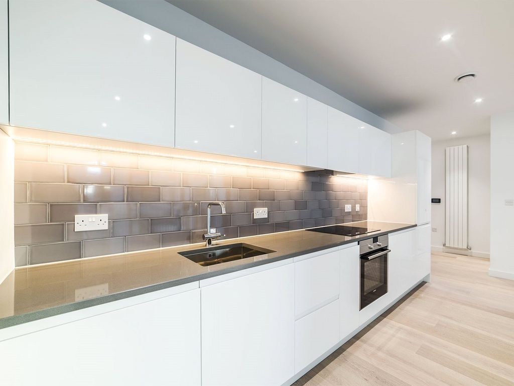 Property photo 1 of 15 Royal Wharf E16