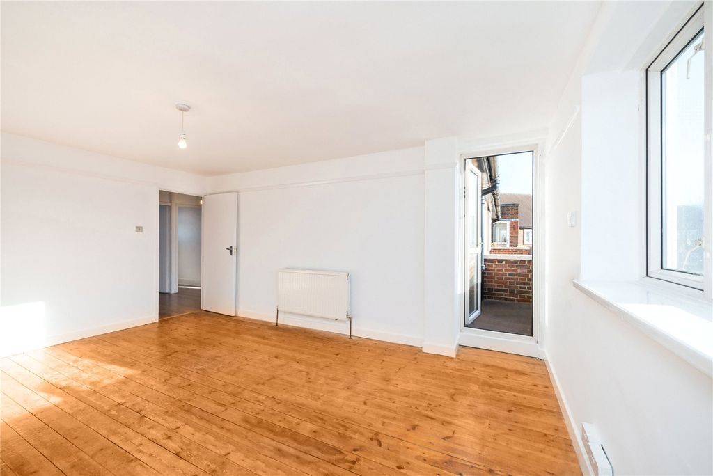 Property photo 3 of 7