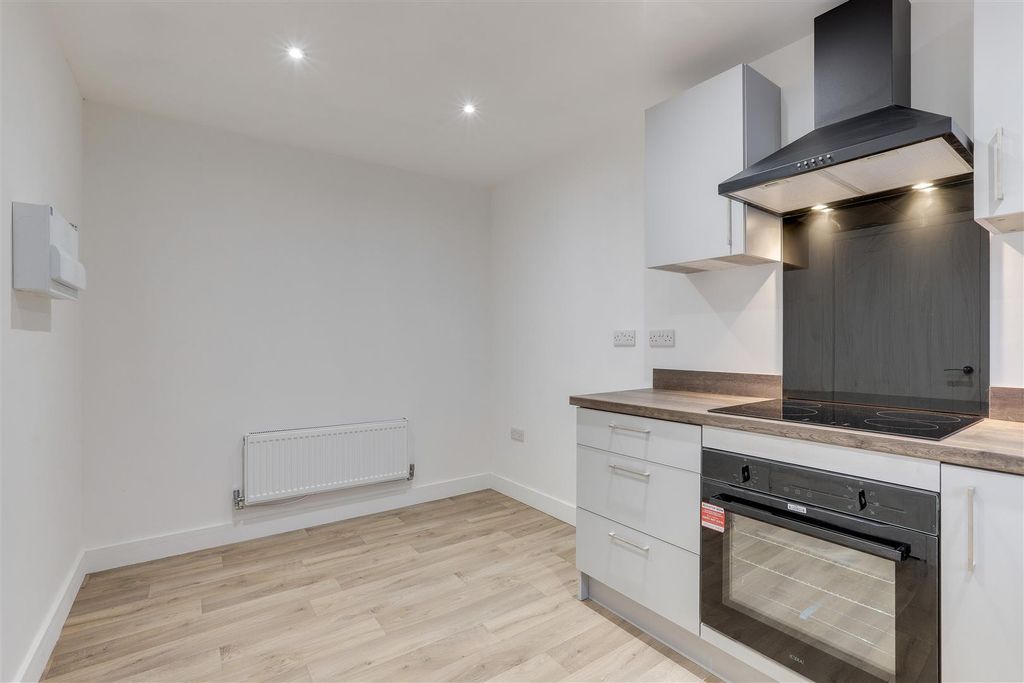 Property photo 3 of 18 2B.Jpg