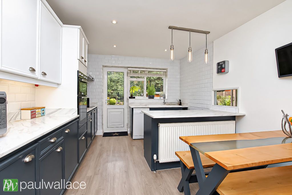 Property photo 3 of 35 Kitchen / Diner