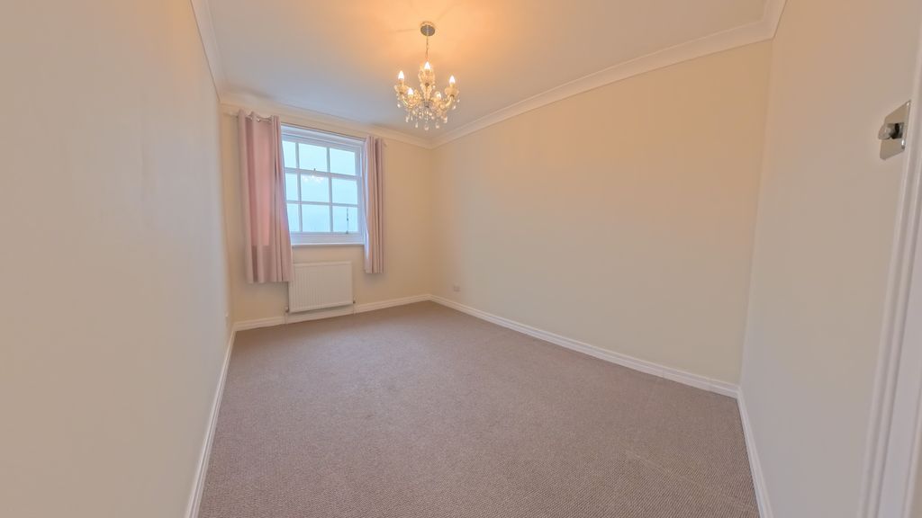 Property photo 3 of 18 Bedroom 2