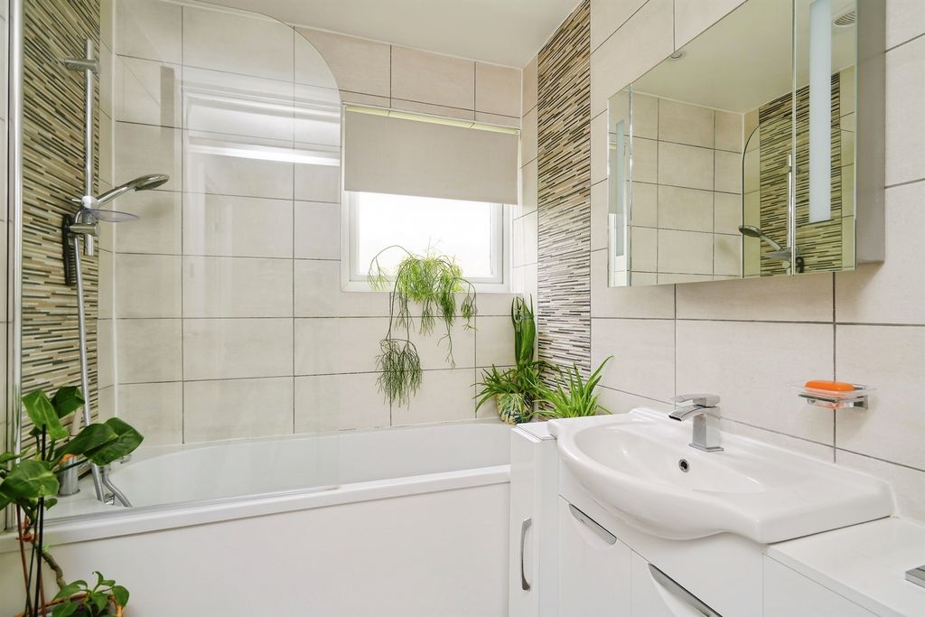 Additional image 10 of 2 bed flat for saleKibble Close, Didcot OX11