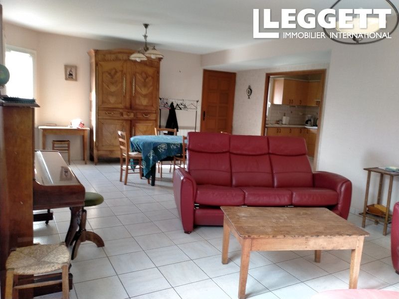 Property photo 3 of 10