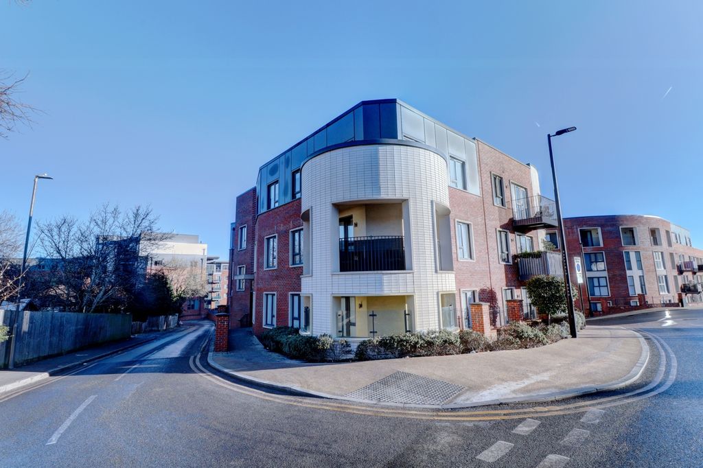 Property photo 1 of 13 Picture No. 02