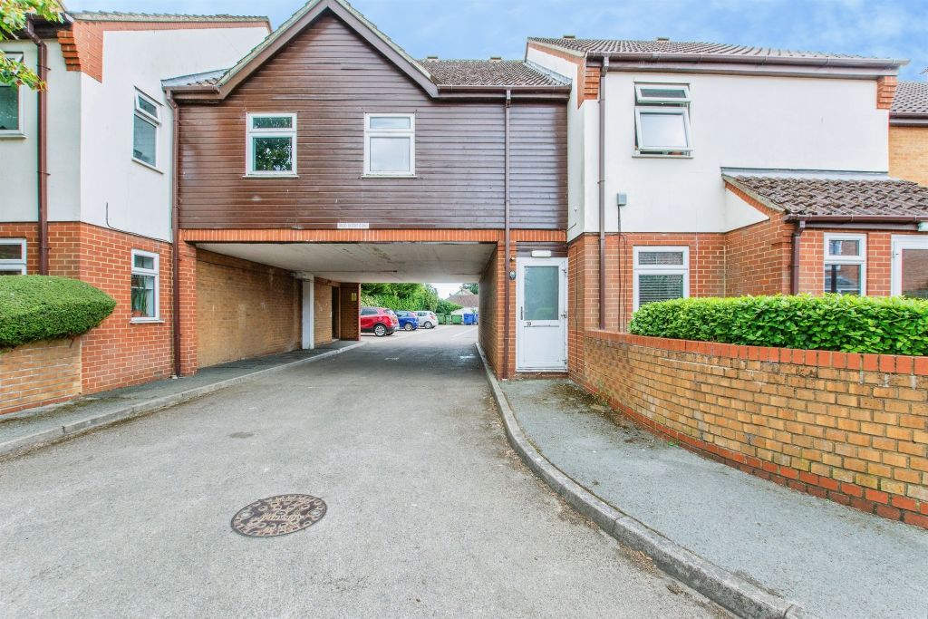 Property photo 1 of 16