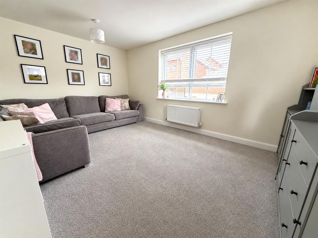 Property photo 3 of 18 Img_1960.Jpg