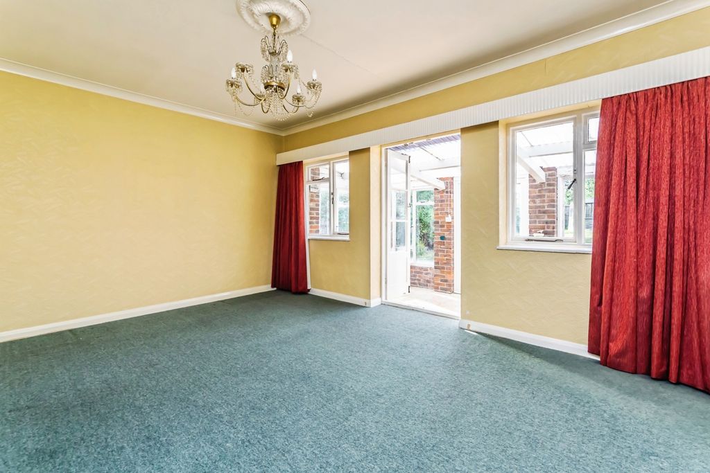 Property photo 2 of 16 Photo