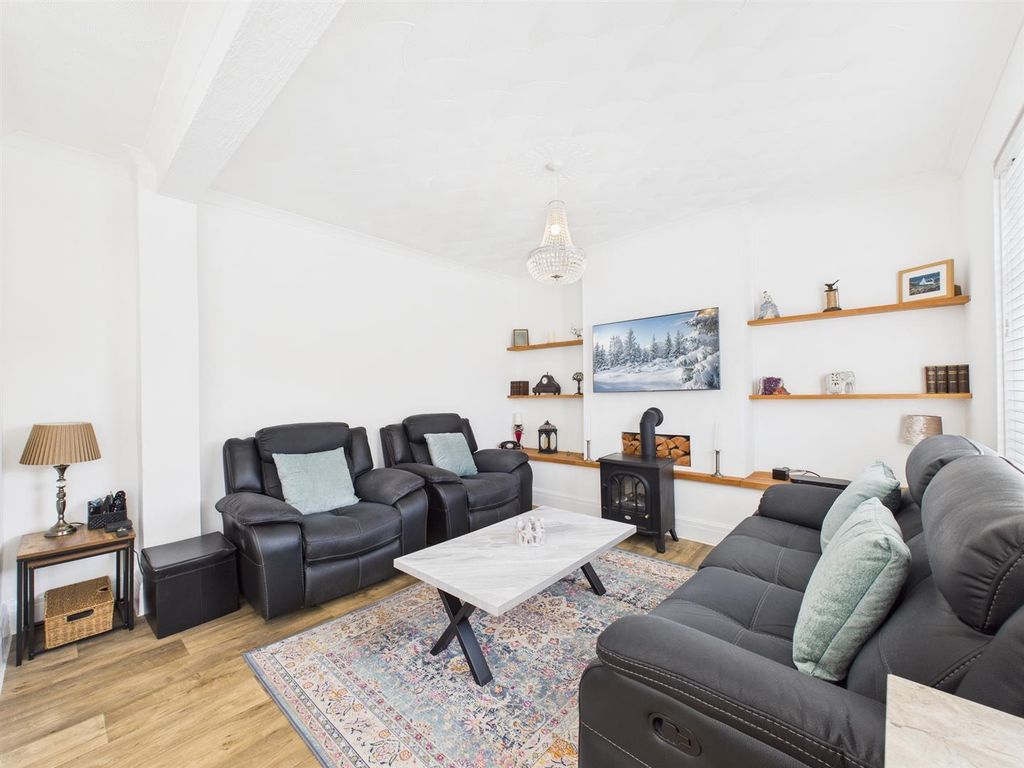 Property photo 2 of 38 Cam02295G0-Pr0327-Still050.Jpg