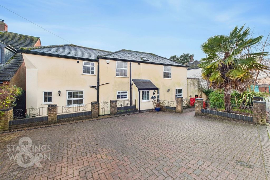 Property photo 1 of 36