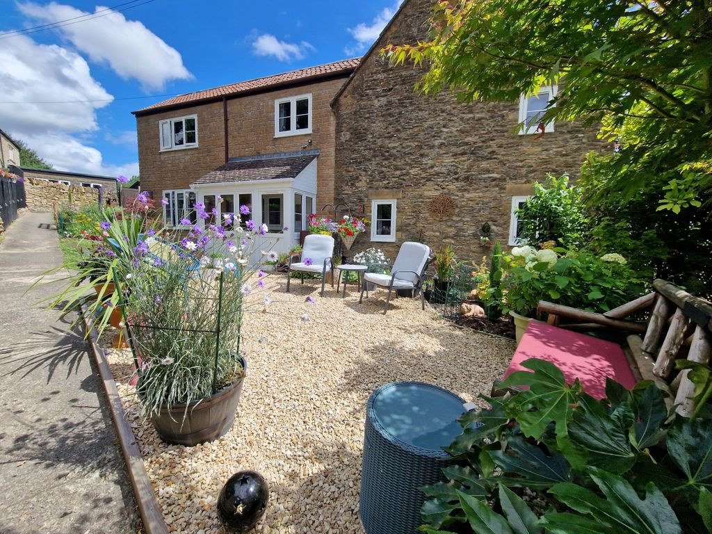 Property photo 2 of 27 Rear Garden