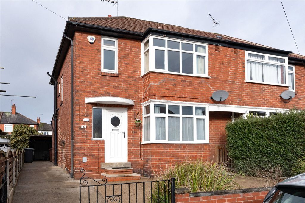 Property photo 1 of 16 Front