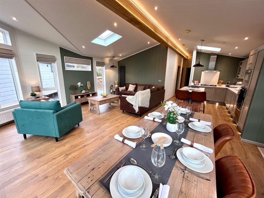 Property photo 1 of 26 Open Plan Living