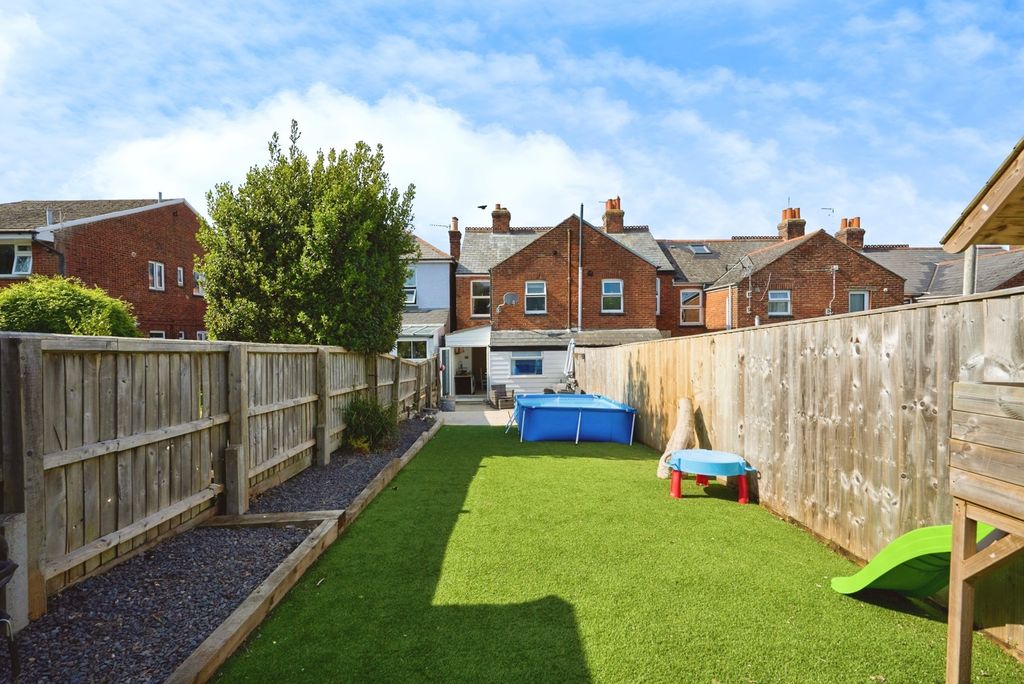 Property photo 1 of 17 Rear Garden