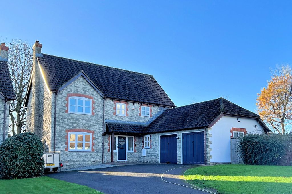 Property photo 1 of 25