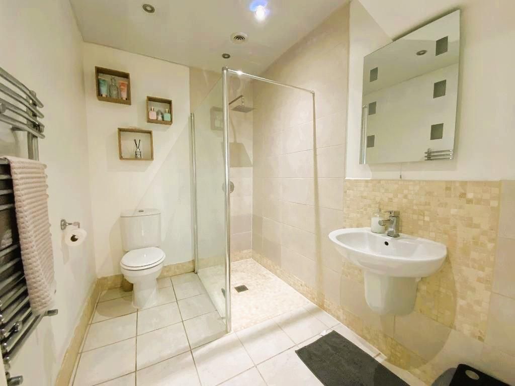 Property photo 2 of 17 Ground Floor Shower Room