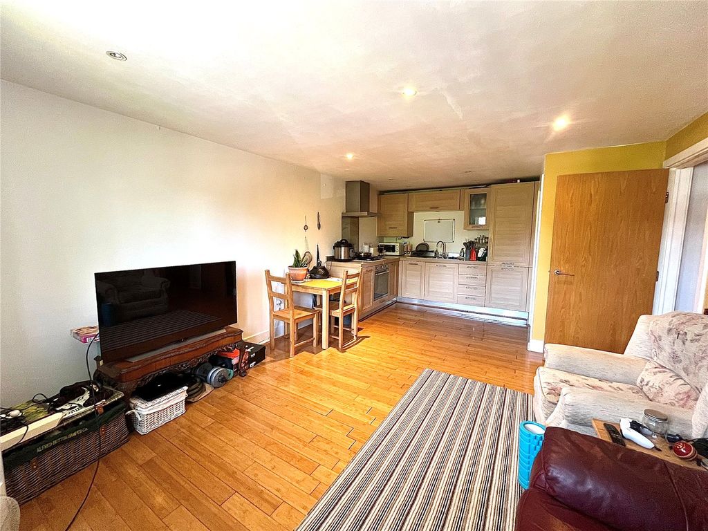 Property photo 3 of 11 Picture No. 27